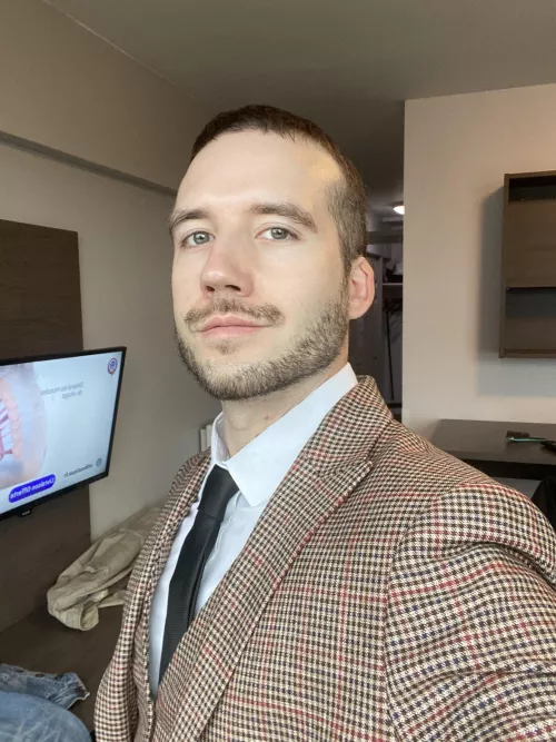 Best man for a wedding today but i just wanna play xenoblade 3 🙊