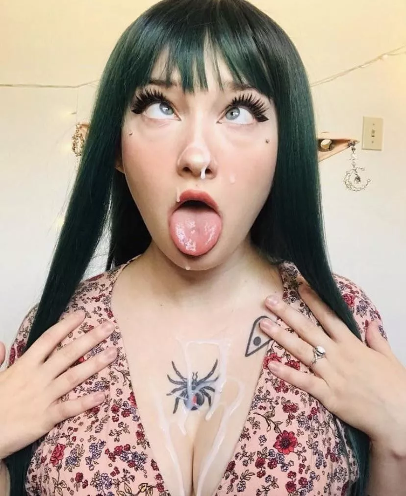 Follow r/AhegaoCumshot