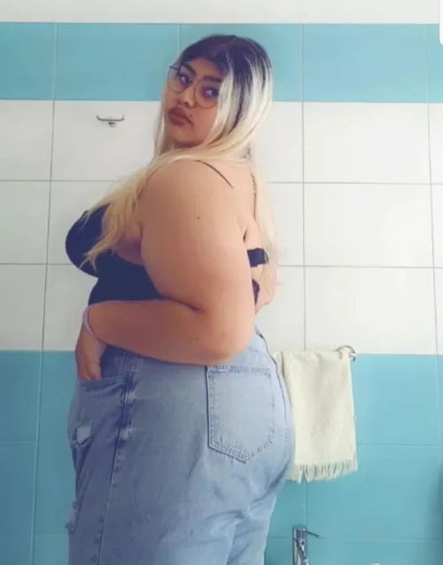 how would u like to have a virgin make u cum ? 😈 my link is in the comments, daddy 😉