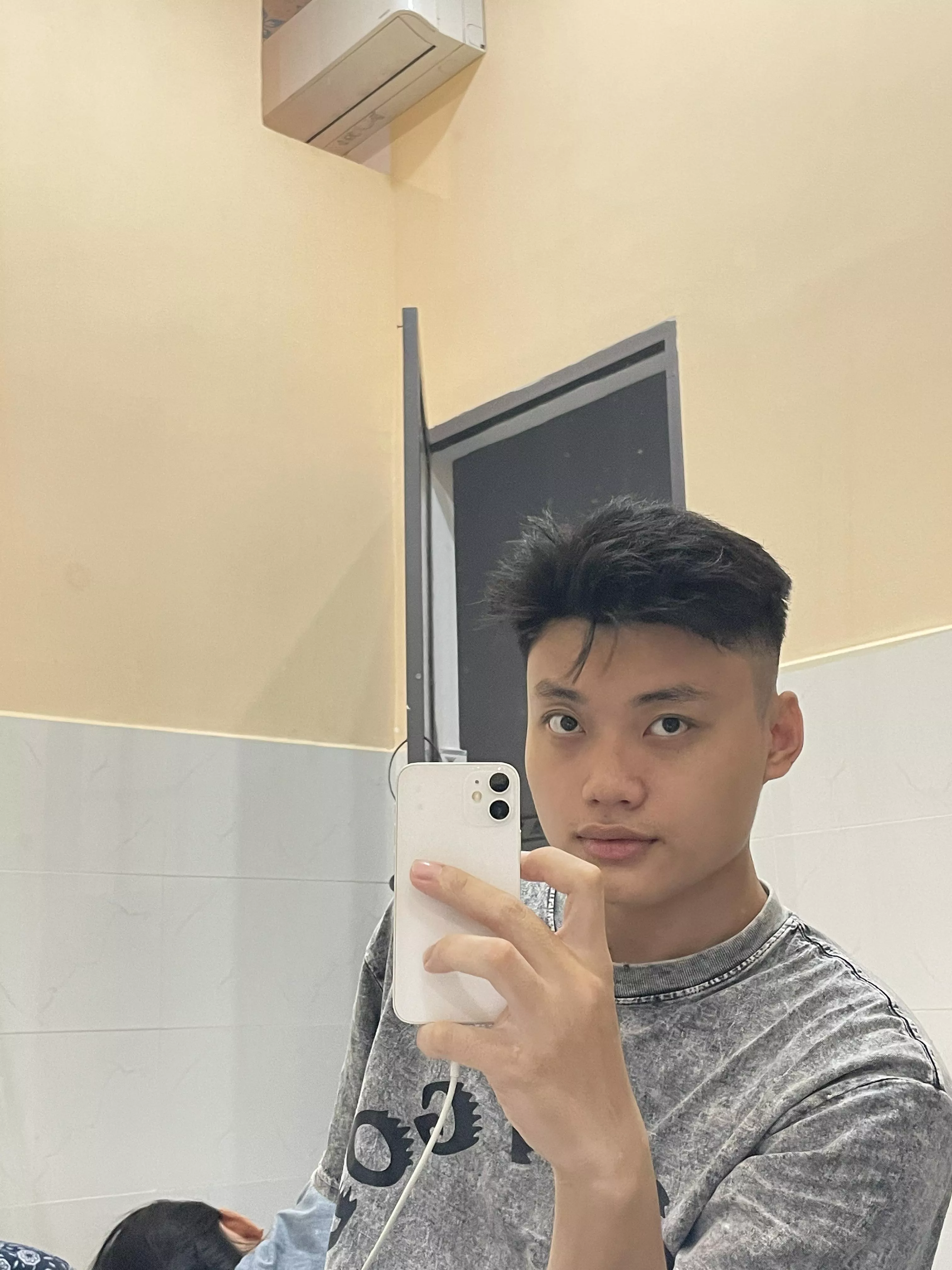 I’m sitting here in the bored room :((