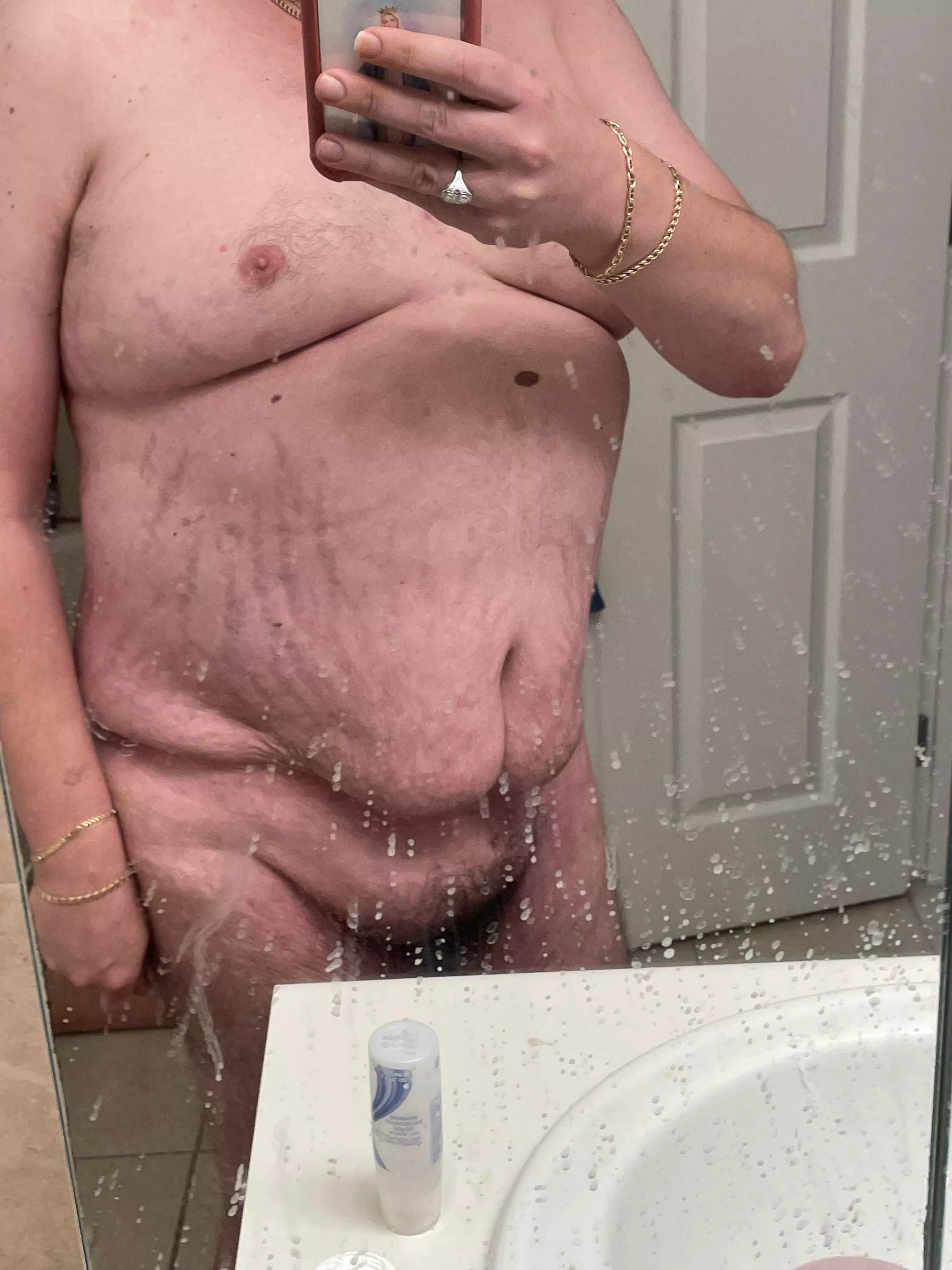 (M 33, 5’5 195lbs) a little nervous posting here I’m on the bigger side I’ve struggled with my body image due to weight gain from medication. I’m slowly accepting and learning to love and accept my curves this seems like a safe place to share. Th