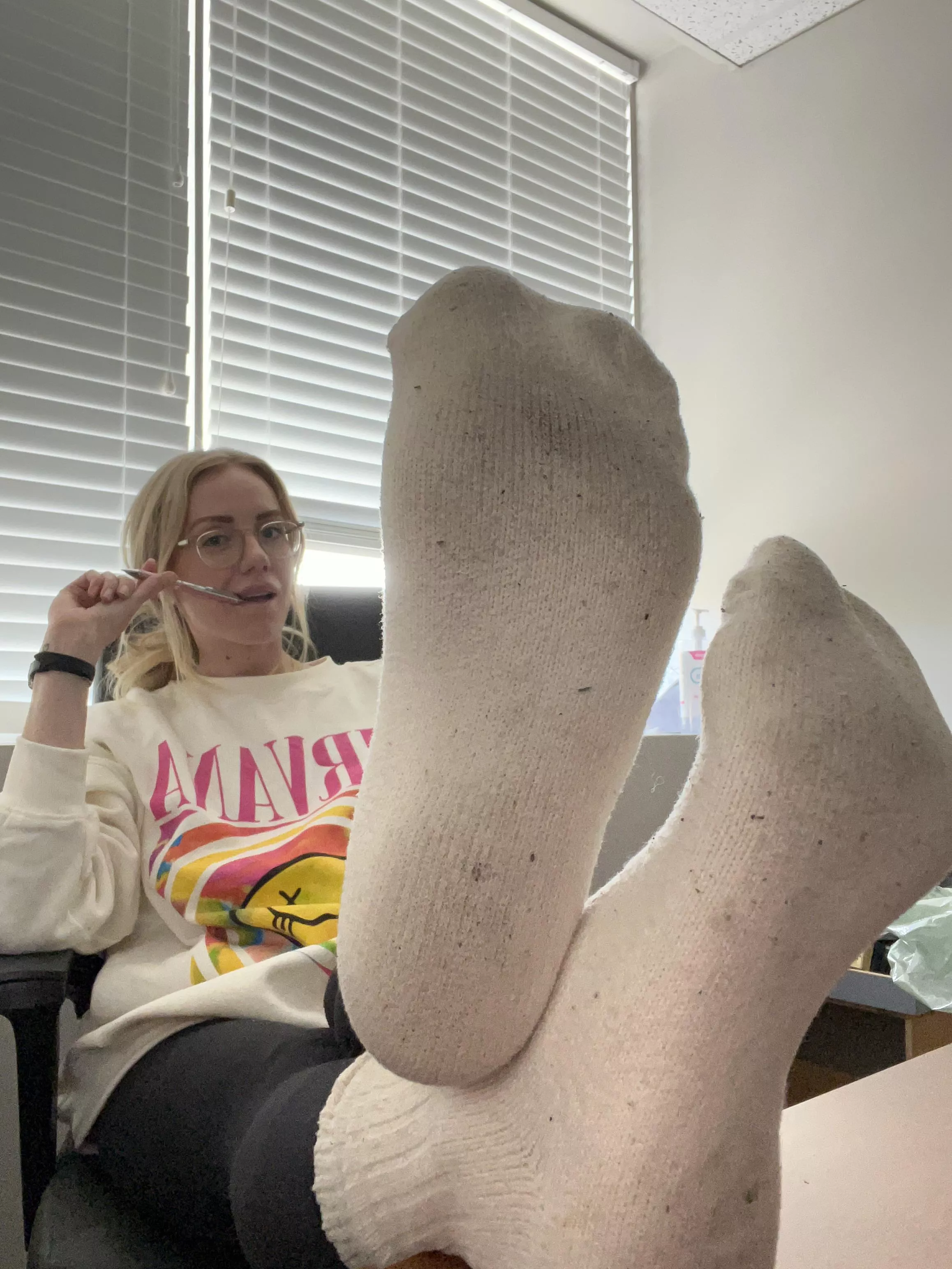 POV: You walk into my office and see these dirty socks on my desk 👀 [f]