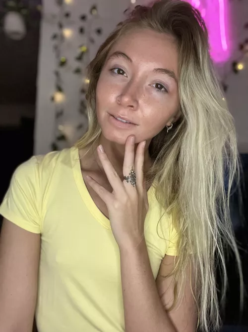 Pretty face, free page ;)