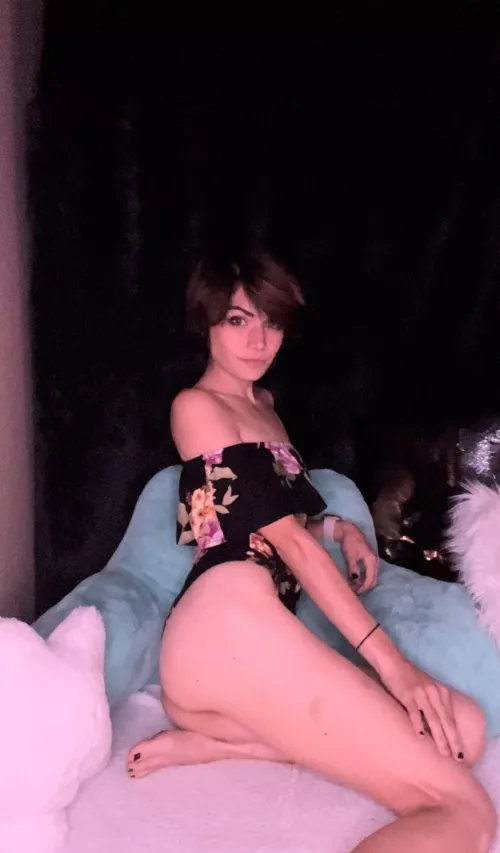 the way this onesie looks on my tight little booty🥵