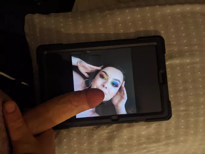 Tribbing now, would love to see your freshly 18 irls.