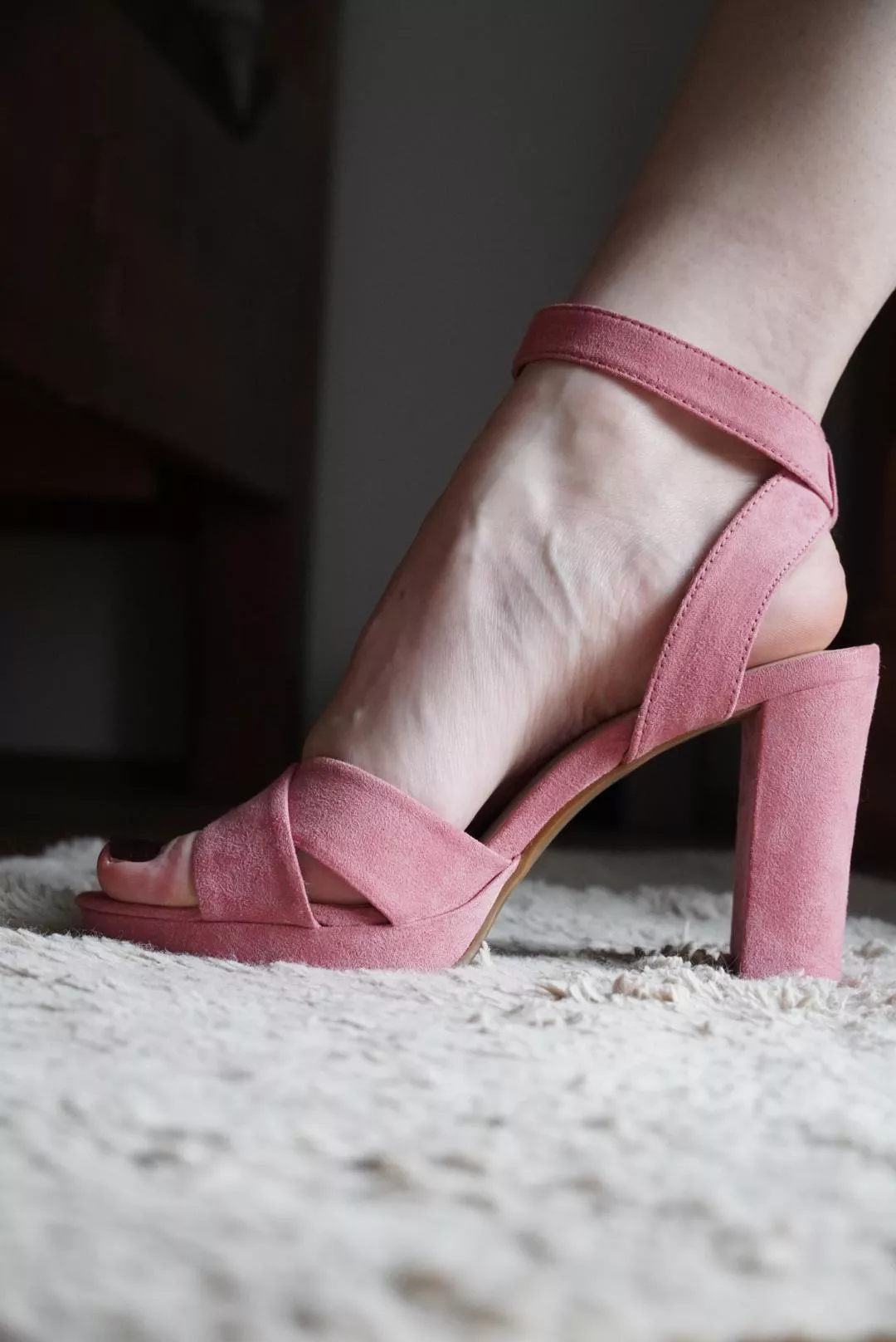 Would you take me on a date in these? 💕