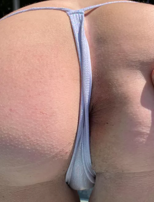 You can only see half butt it’s all cute