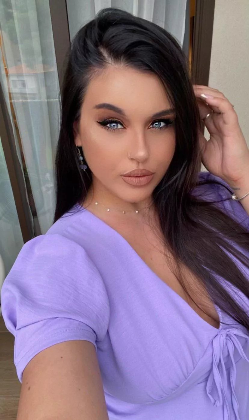 Arrow up if you need a sissy mentor to train and guide you ❤️