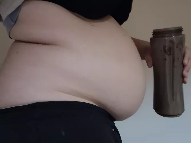 can't stop...drinking a second weight gain shake today with 1360kcal right now