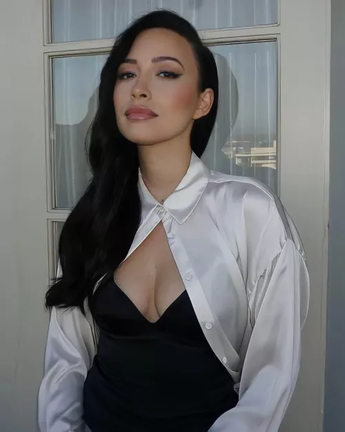 Christian Serratos is so hot and underrated, I want to submit to her badly