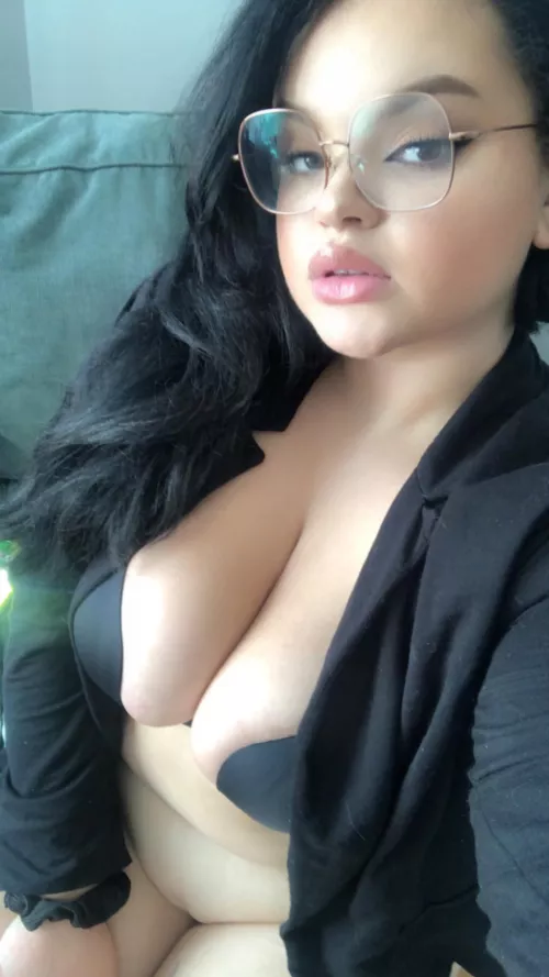 Cum on m titties 💦