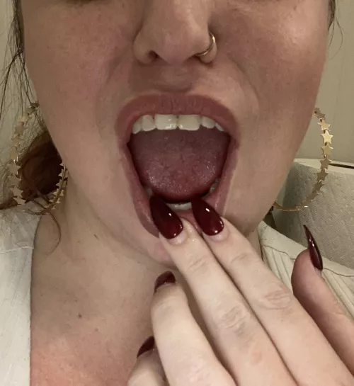 Feed me cock and cum