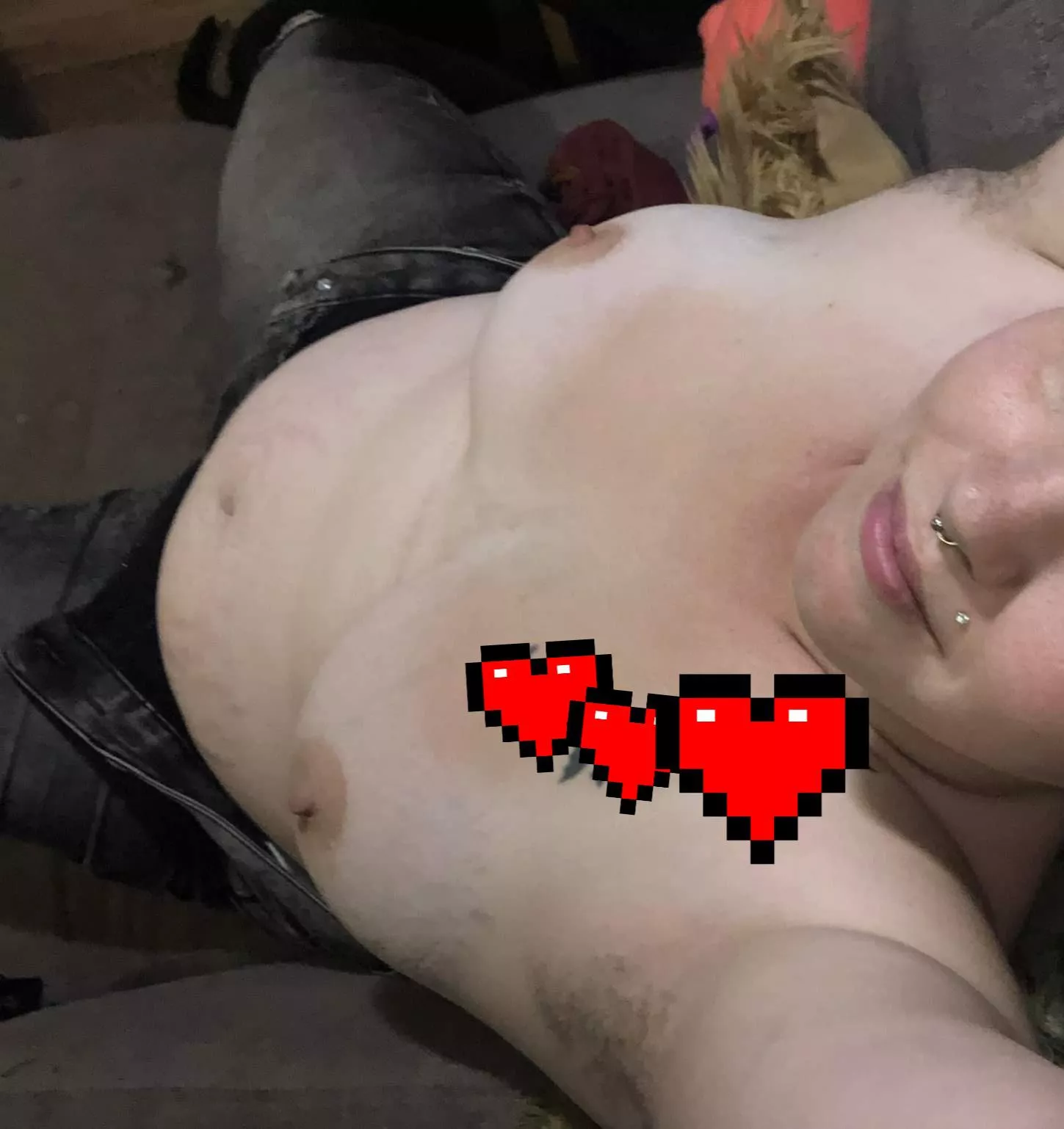 hubby's at work, kids at school. time for mommy to get some time alone. now if only I had a friend