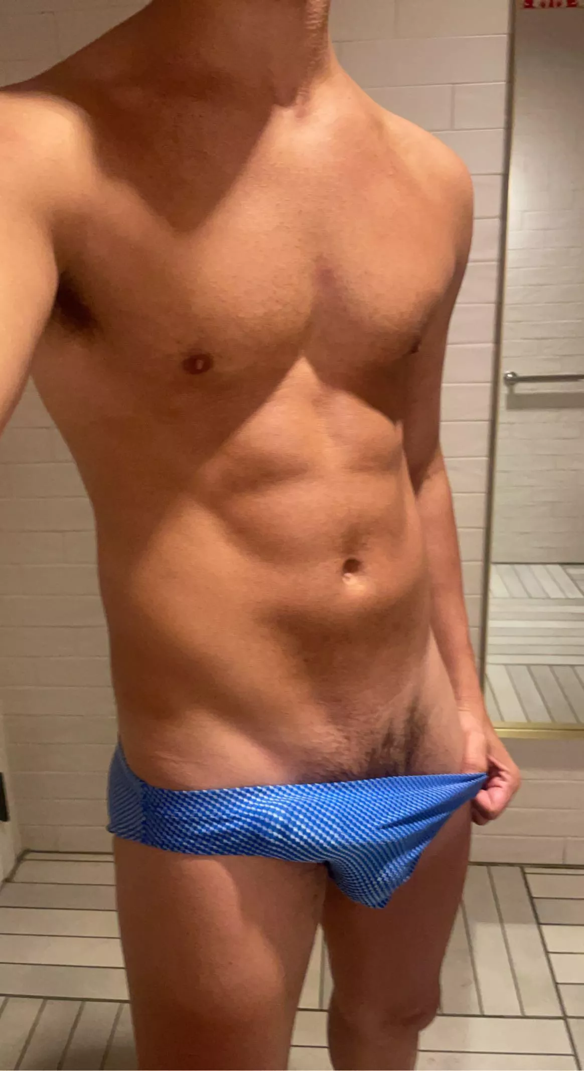 I see you at the coffee shop. We lock eyes. Follow me into the bathroom?