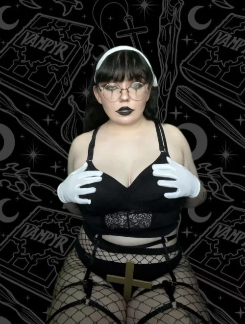 naughty nun 😈🖤