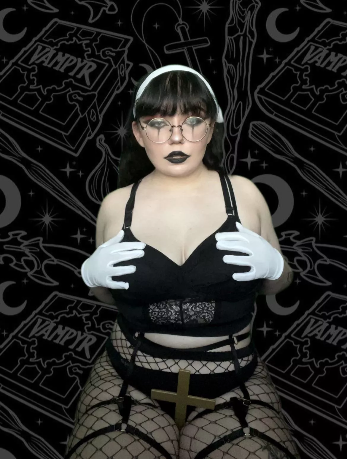 naughty nun 😈🖤