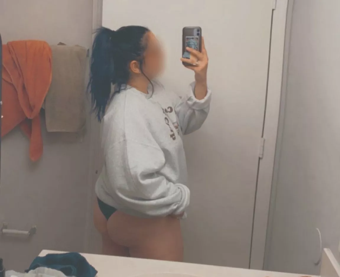 Such a shame I’m going to an empty bed tonight. [F]