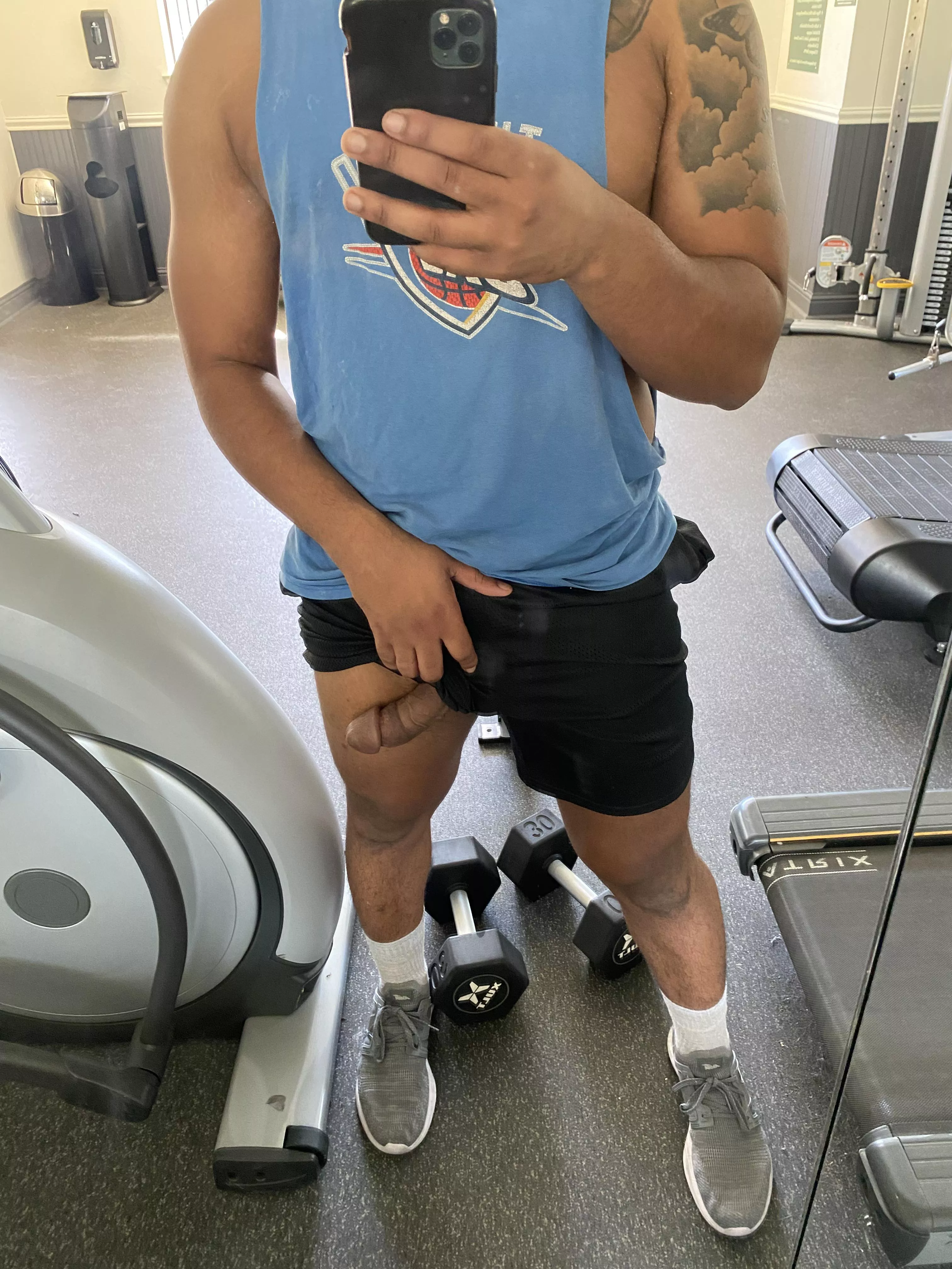 Took my first public nude today in an empty gym, enjoy 😇