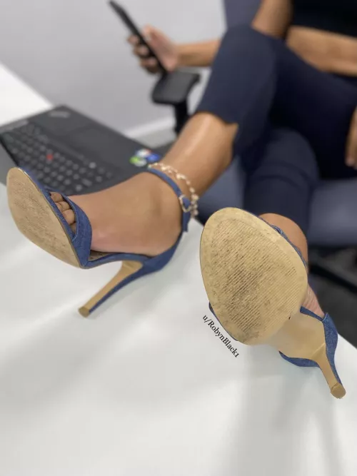 Would You Work Overtime On My Feet Tonight Baby? 😈