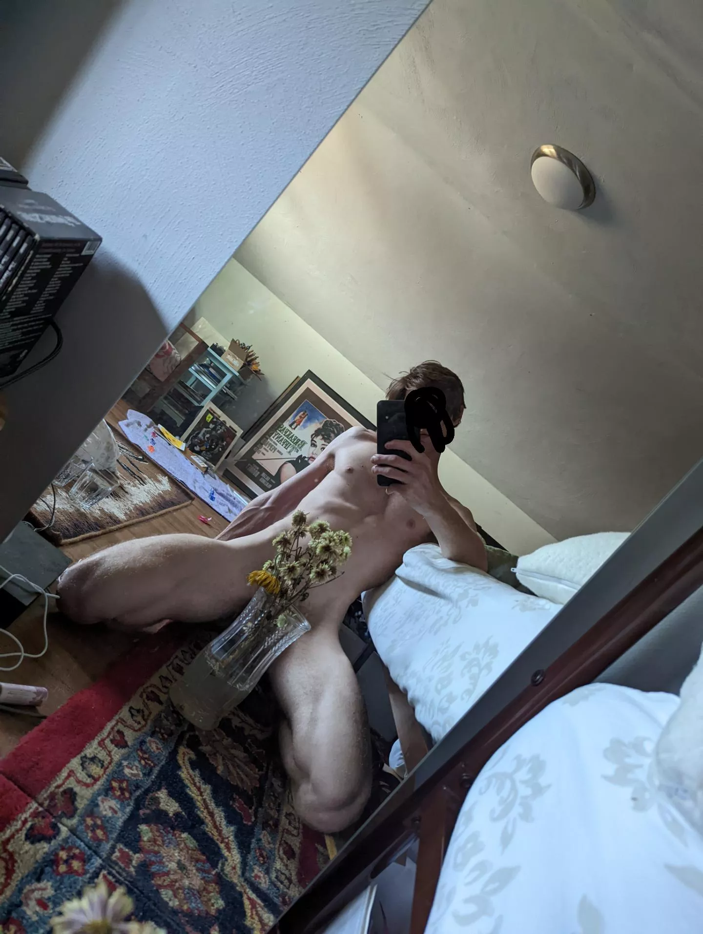 25[FM4F] here's a pic of my part we we are looking for a women to chat with my partner 😊😆 heres a pic of him our DMs are open 😚