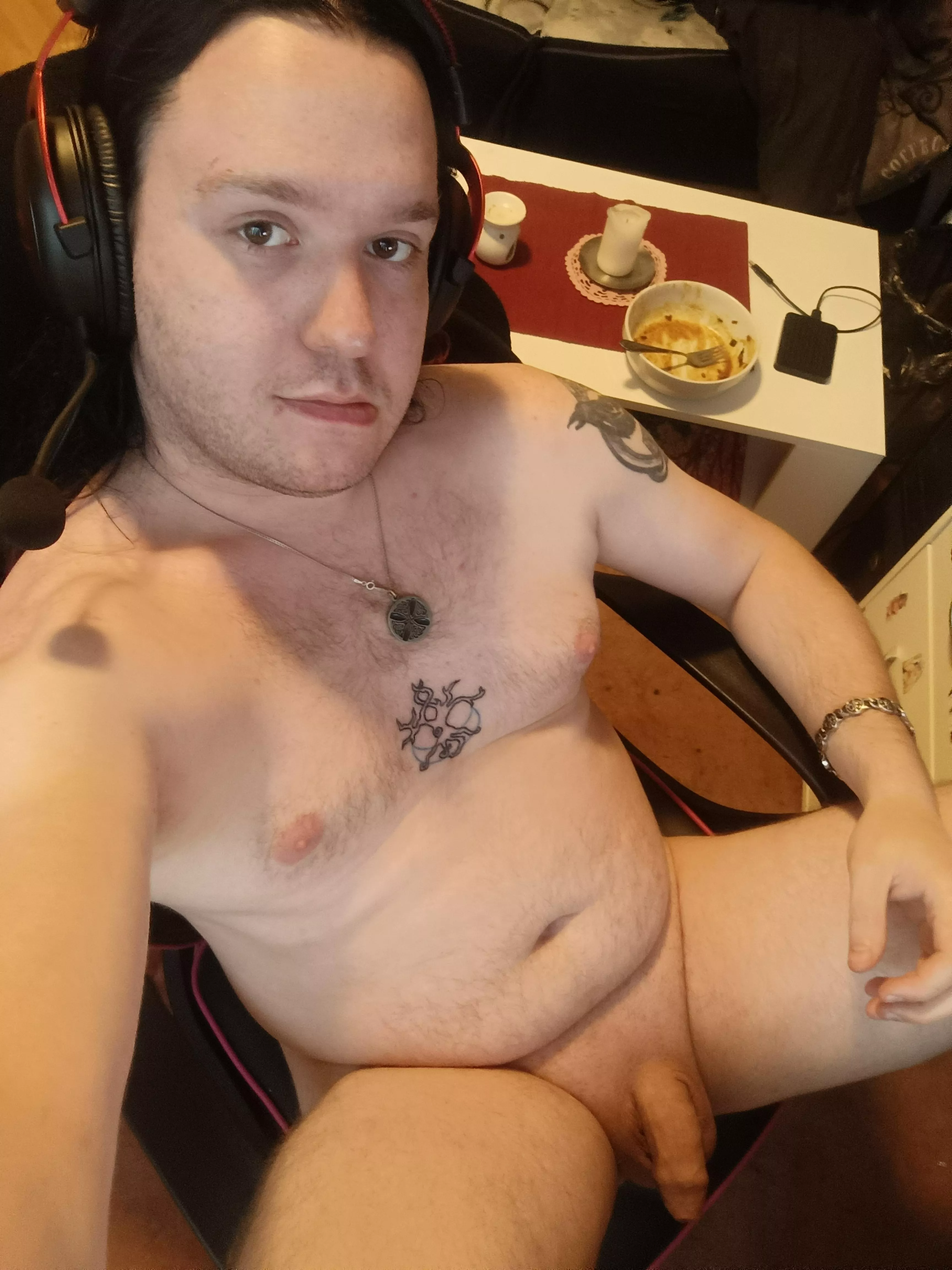 feel free to write me 😏