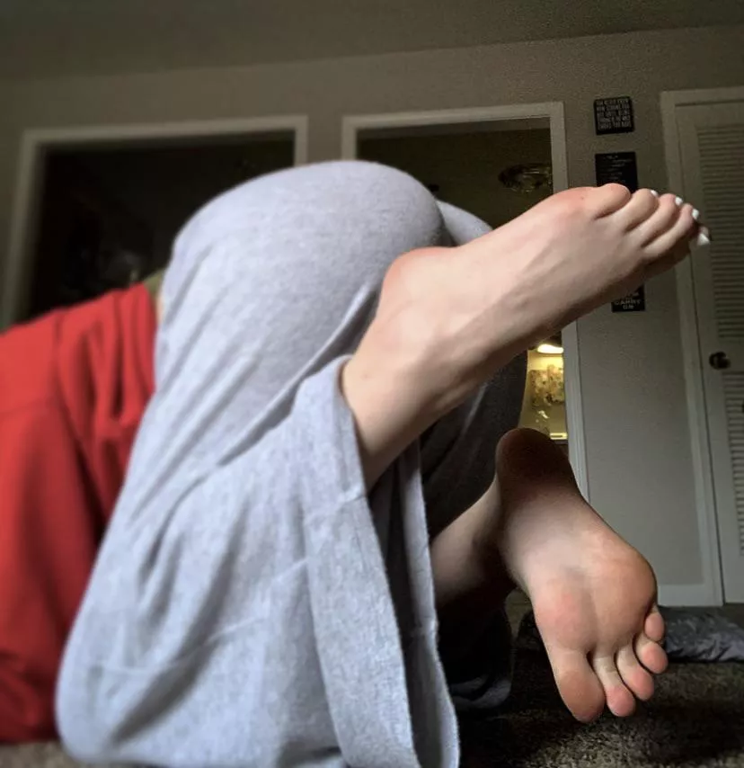 feet are a masterpiece of engineering & definitely a work of art