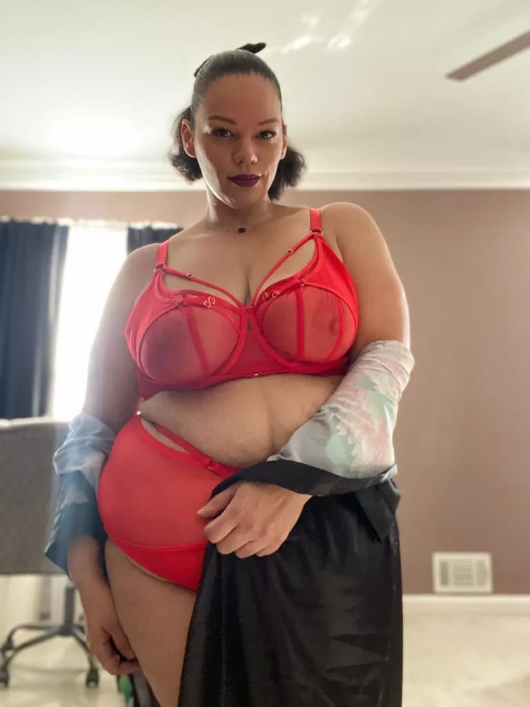 I wear all black but like a little surprise of color underneath ♥️