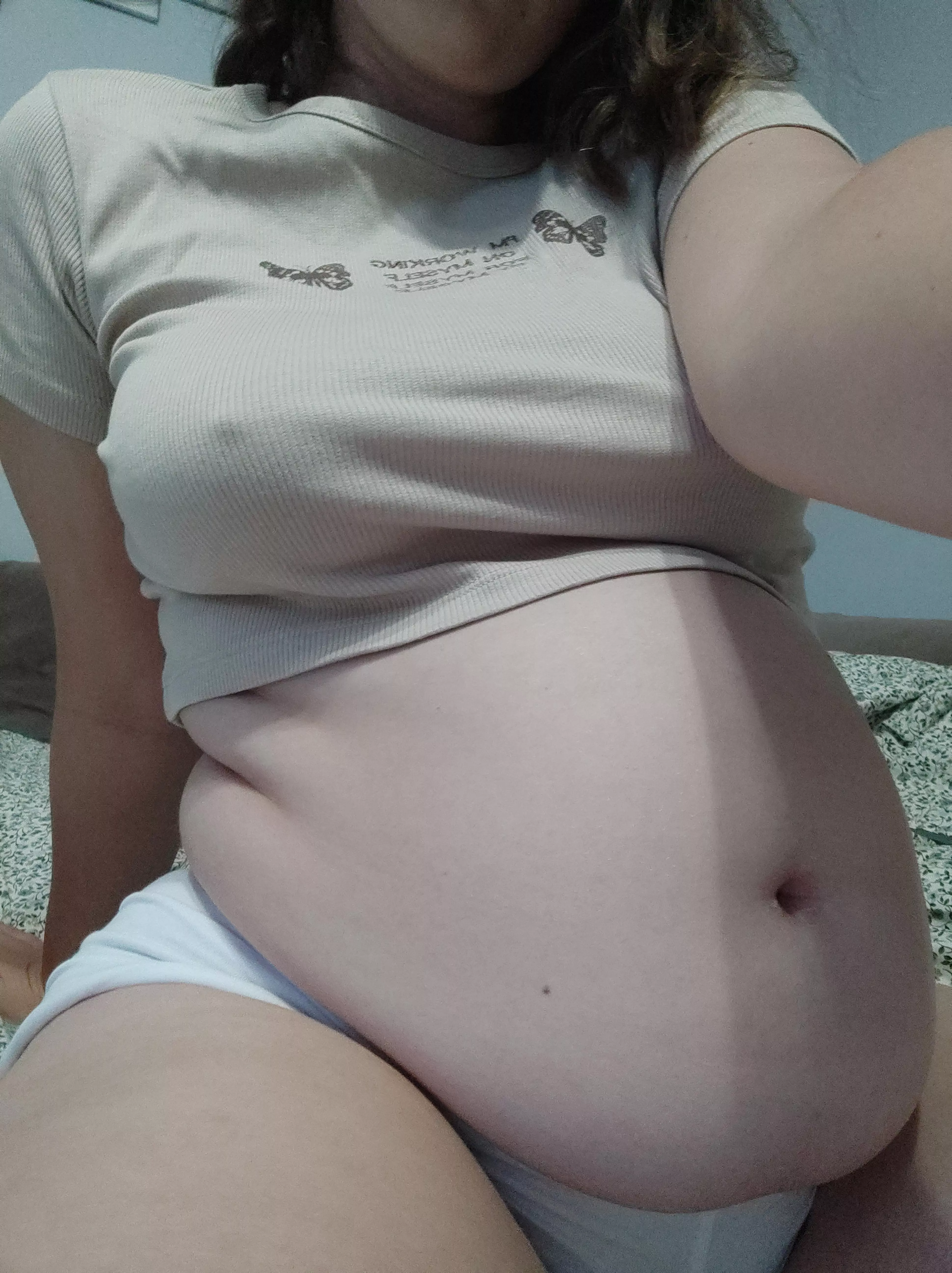 I'm in naughty mood.😈 Let's play a game! You tease me I eat. Make me regret it🐷🤭