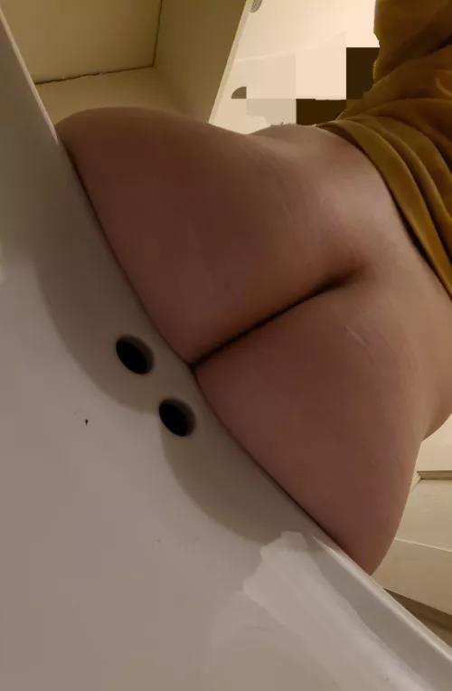 My big phat ass is all yours 🥺🙈