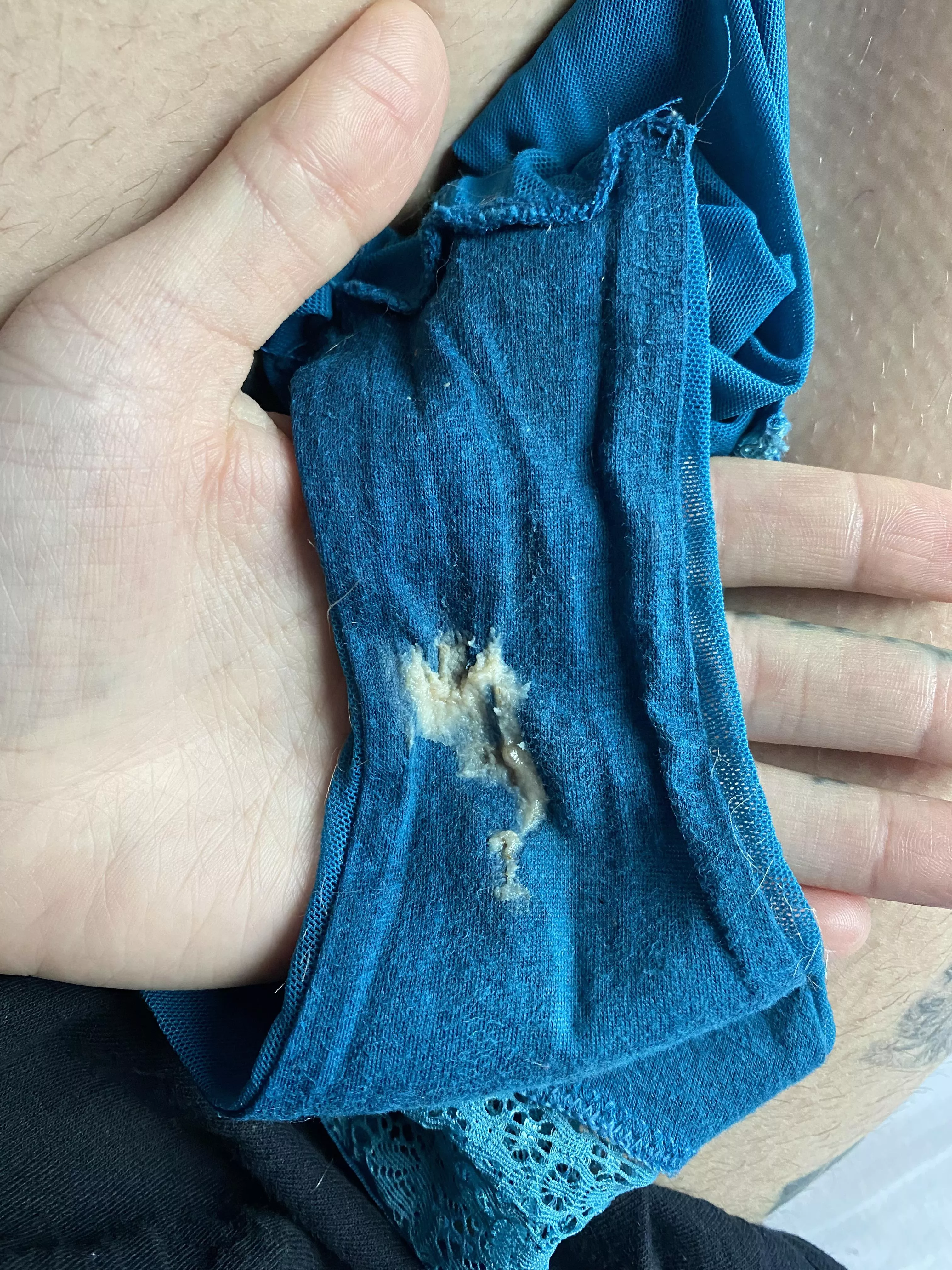 Up for grabs until it isn’t! Gym session and 24 hour wear! $30 🖤 [selling]