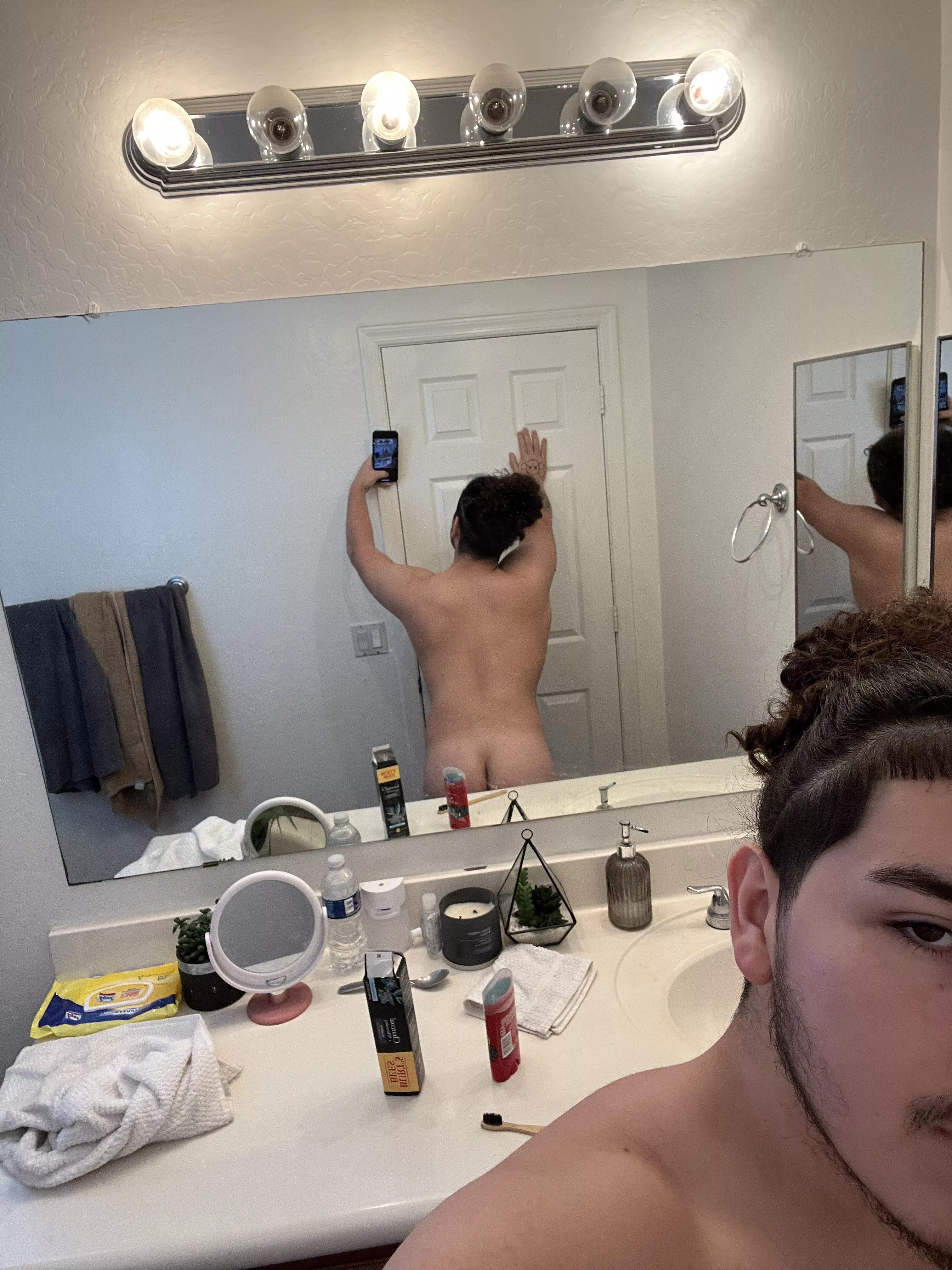 Would you hit this 🍑? (20)