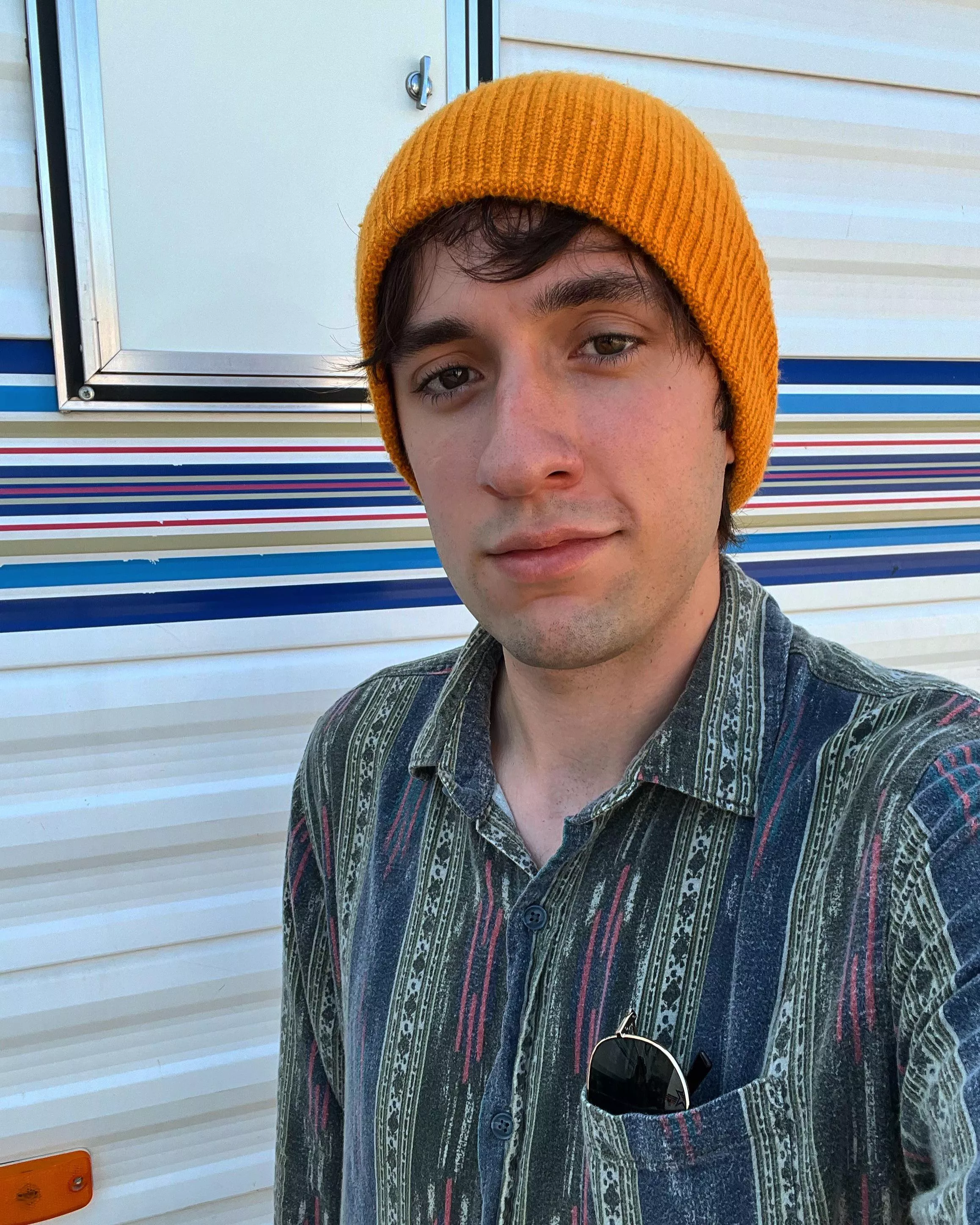 Any cute guys want to play Minecraft with me? 🥰