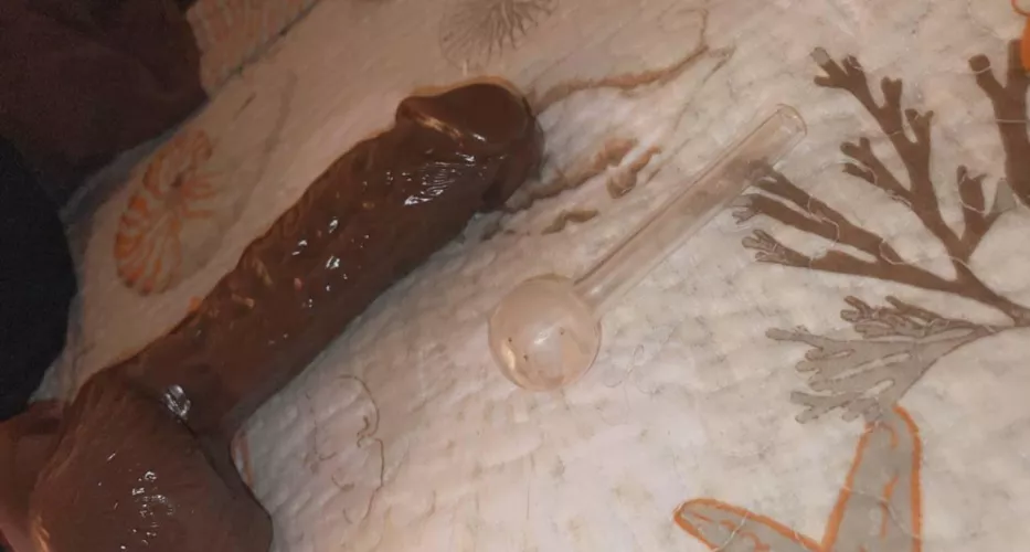 bottom here trying find out what my limits are I do love being choked slap an spank an being force Wickr-ellerbracke98 sc-ellerbracke98 down to pnp 💨💨