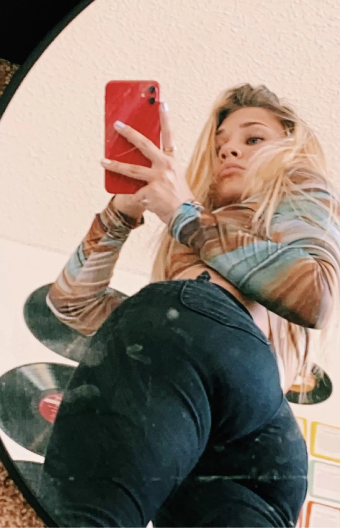 Cum trib her for her socials (pm for more pics of her)