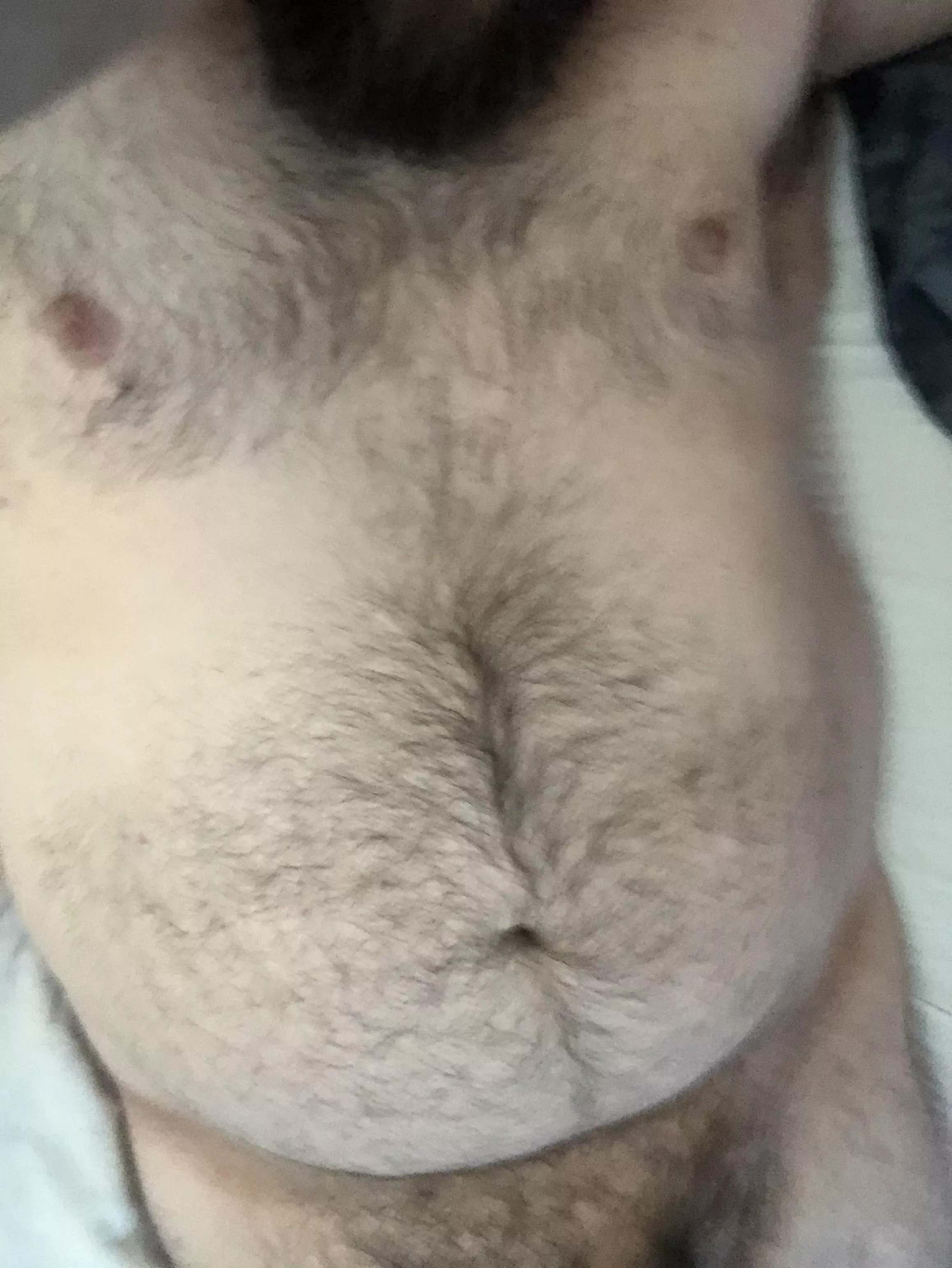 Do u like big bearded dudes with dad bods? Dms are always welcome