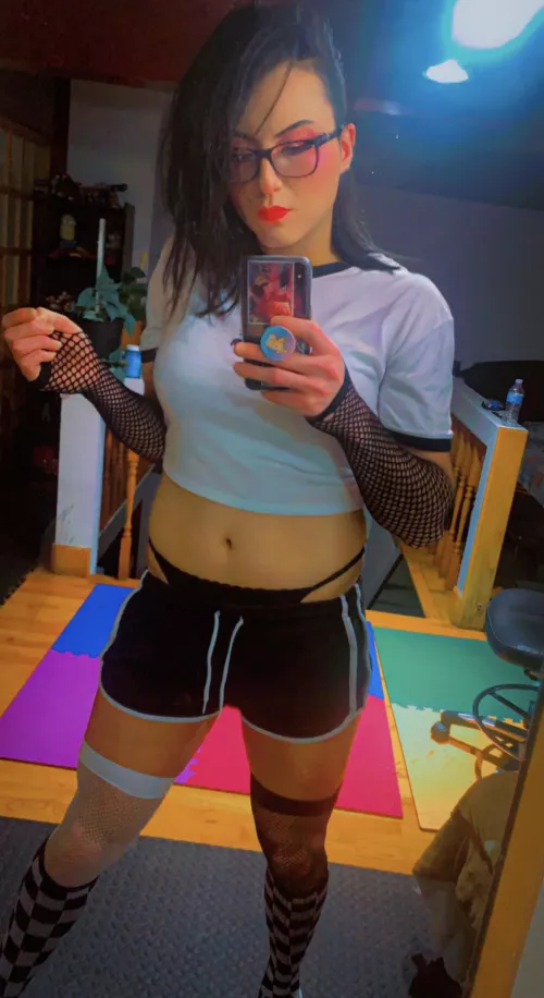 Do you like this outfit? 🤍🖤