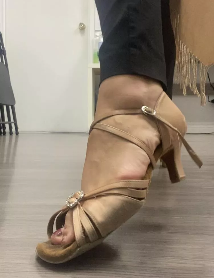 Heels of a dancer🤩💃🏽