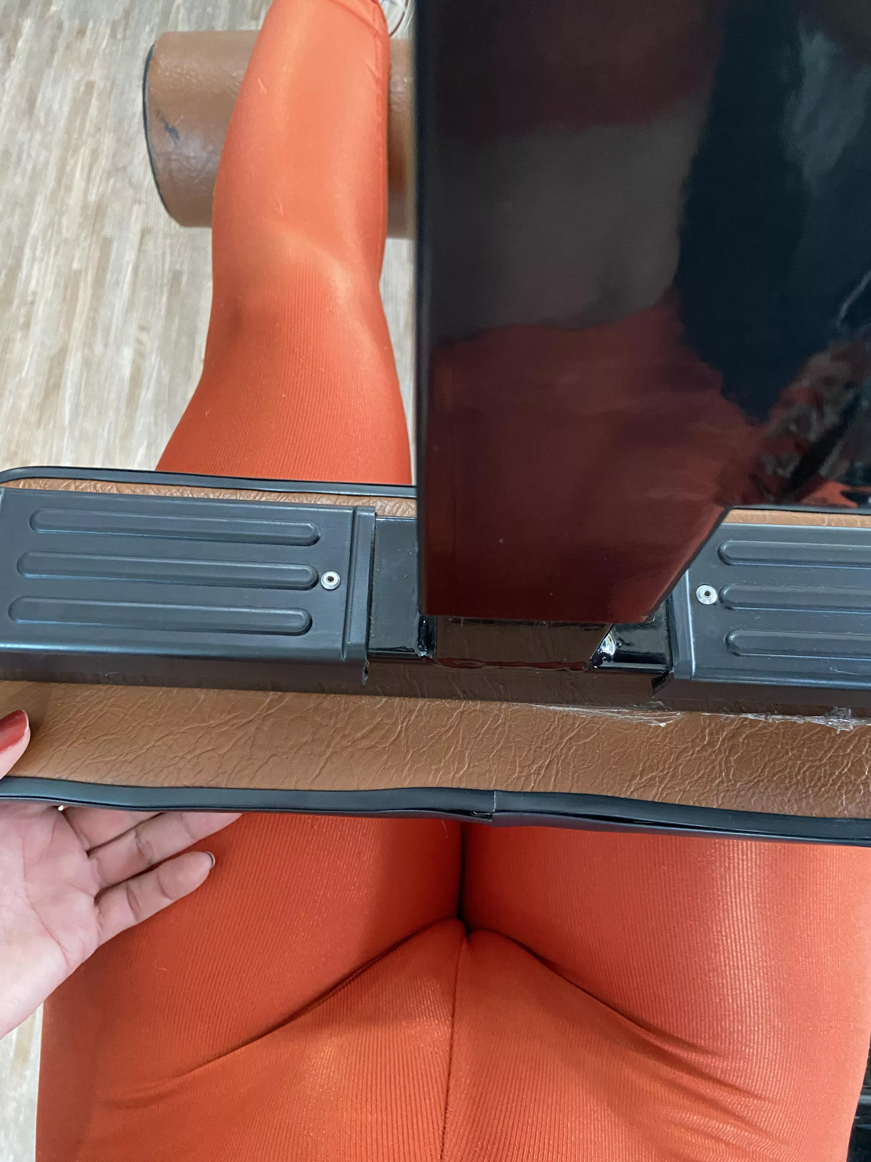 Hello! would like to show more!