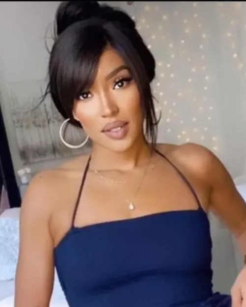 I like my men like I like my coffee ☕️hot 🥵 so I have to keep blowing 🤭