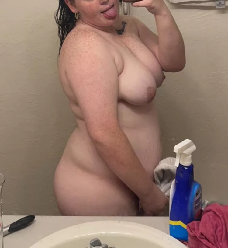 Just got out of the shower and feeling horny