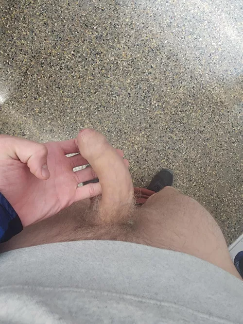 little curve action. who can dwarf me? dm me