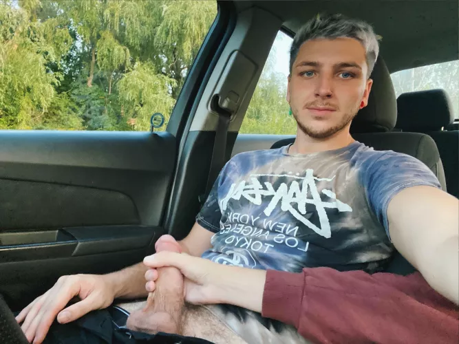 love when they’re brave enough to come grab it 😅😈