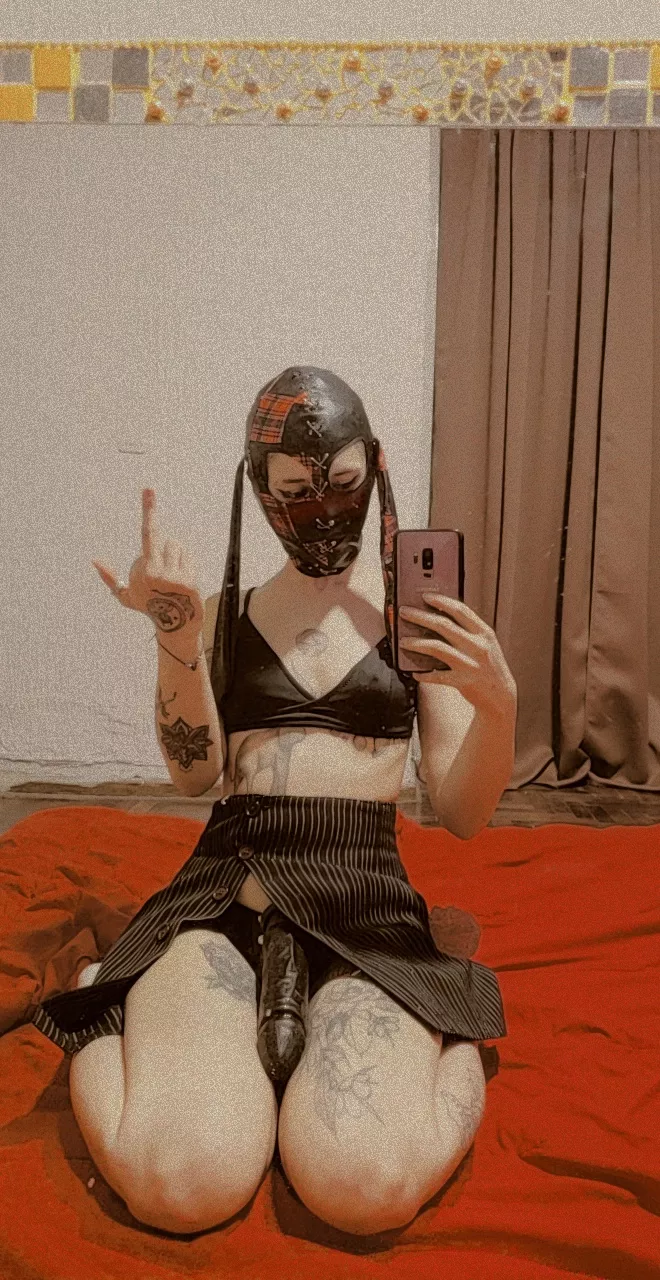 my cock is so heavy that my strapon has a hard time holding it