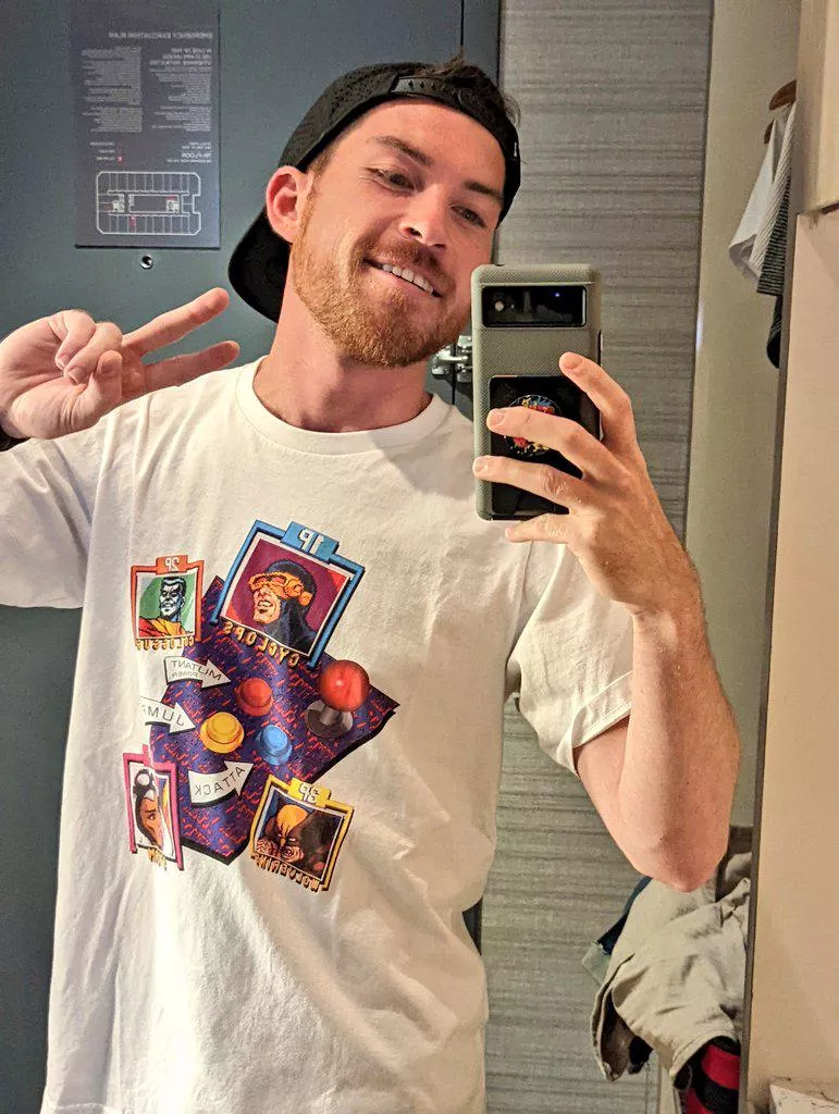 my favorite xmen shirt 🥰