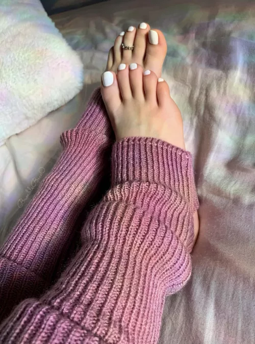 My toes are still cold. How will you warm them up? 🤔