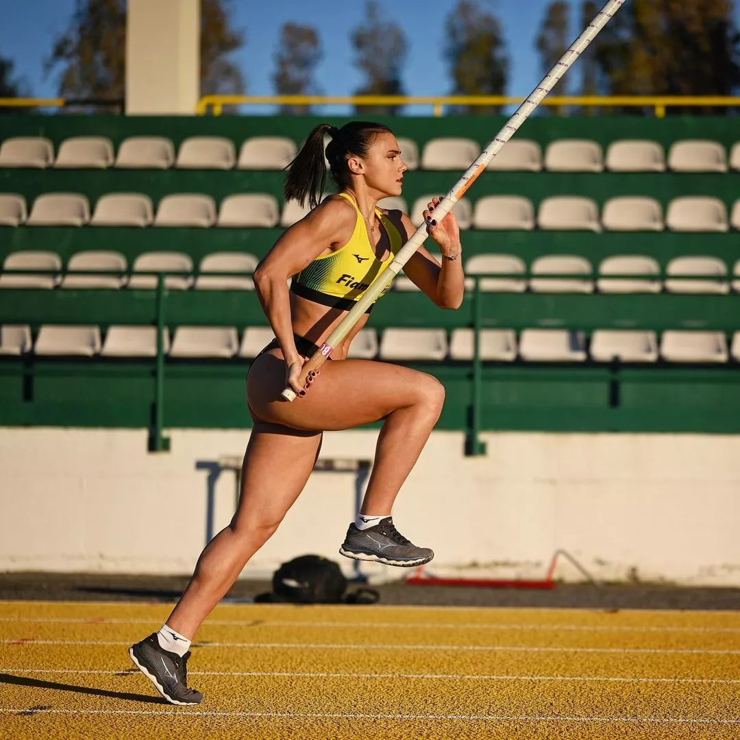 Sonia Malavisi - Italian Pole Vaulter