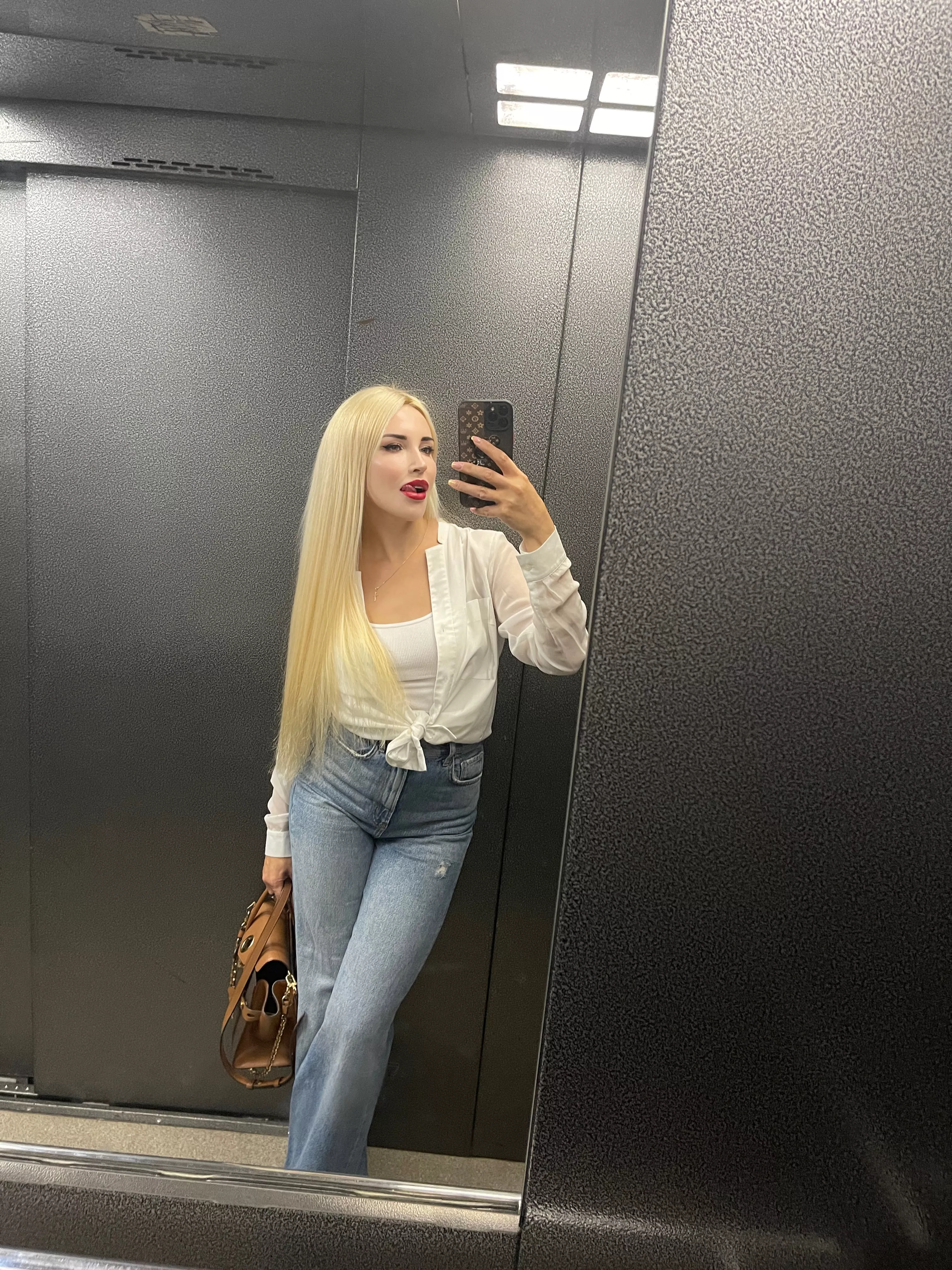 The perfect jeans don’t ex