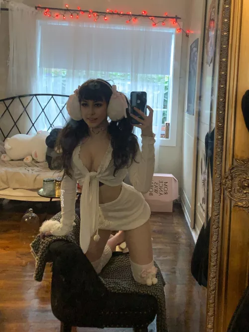 wearing these cause my sis and her bf are too noisy 🤍18f