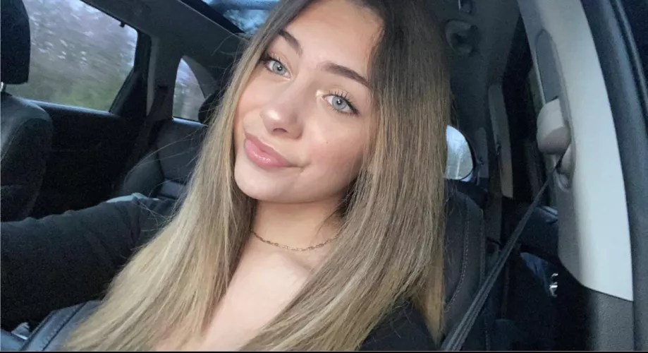 Who can cum or jerk to this girl kik tributed90