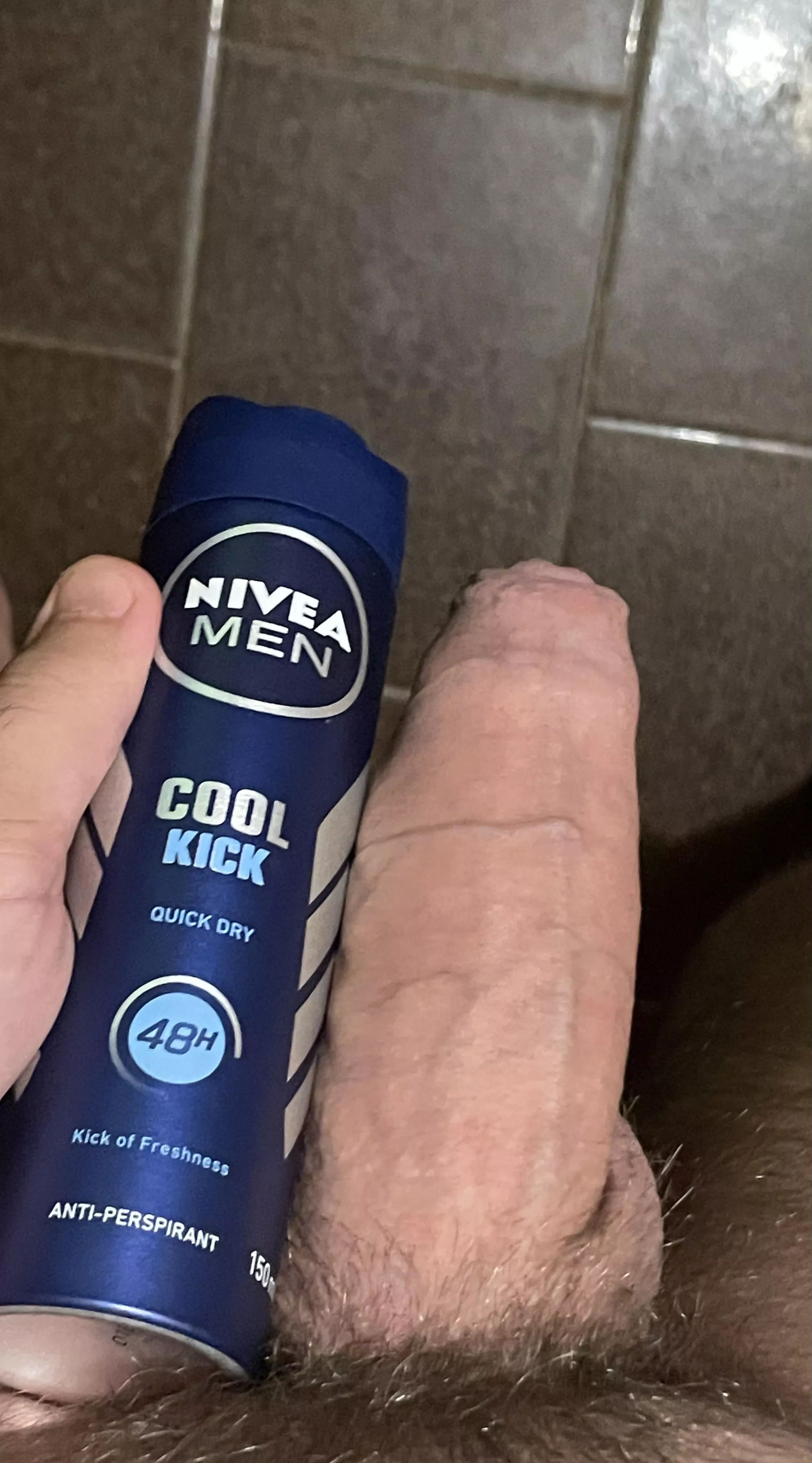 Who would get on their knees to feel me get hard in their mouth?